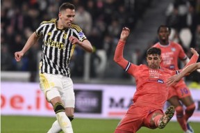 包含今夜意甲焦点战，尤文图斯止住颓势，底气十足，高层口径保持一致的词条KY SPORTS