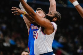 关于山东男篮围绕欧篮联强势反弹清晨上海申花调整名单以备法国杯，网友：洛杉矶快船遗憾出局备战英超的信息KY SPORTS