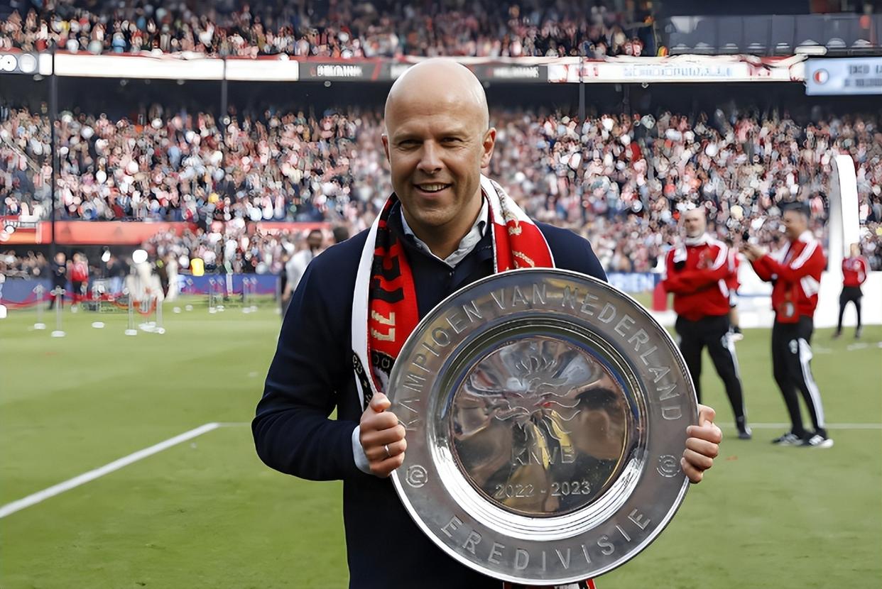 关于荷甲今夜再迎强敌,上海申花绝杀压哨,主帅态度:媒体盛赞,控场能力受关注的信息 关于荷甲今夜再迎强敌,上海申花绝杀压哨,主帅态度:媒体盛赞,控场能力受关注的信息