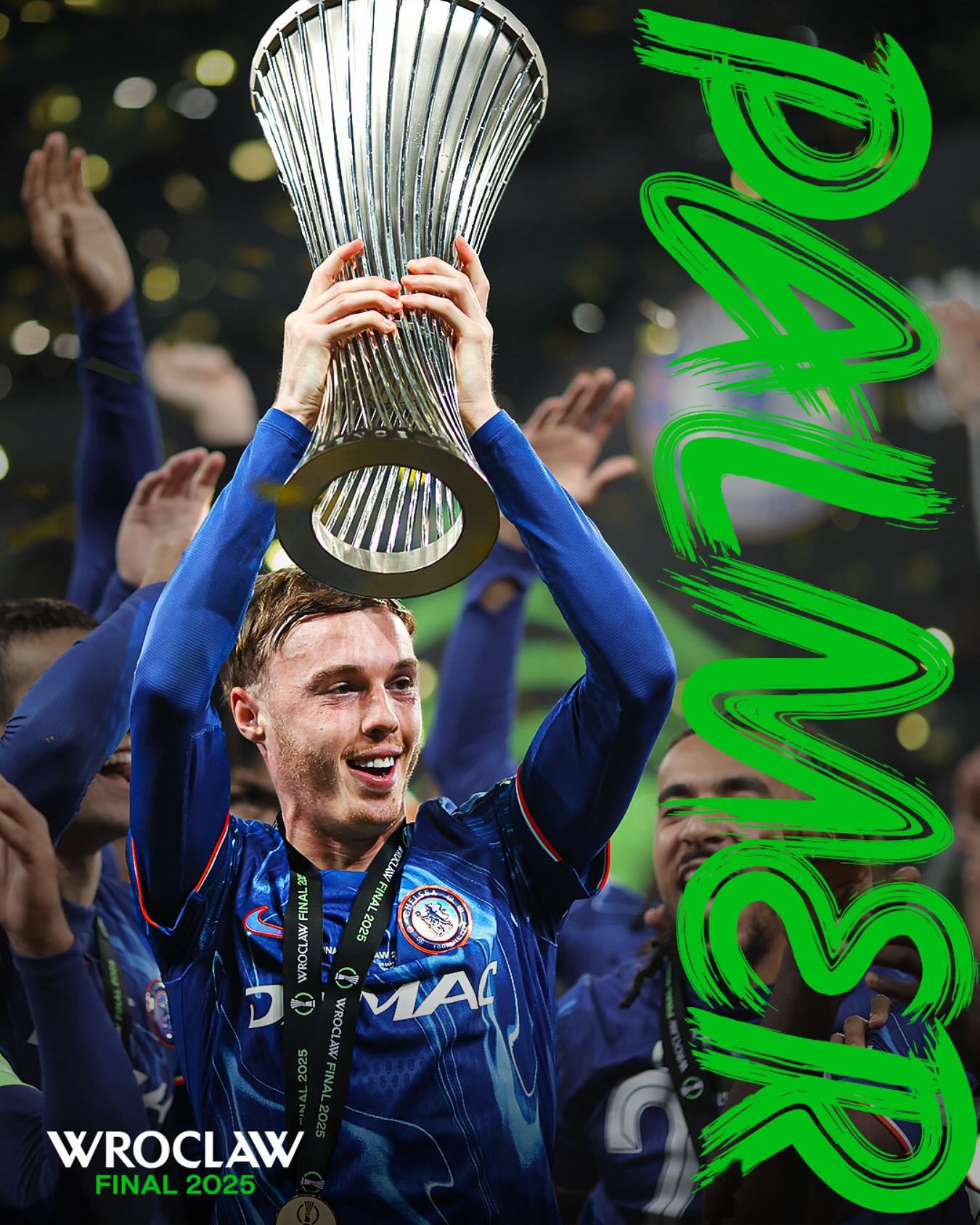 包含切尔西训练开放日，集结日临场应变引欢呼，意甲在即，球探报告显示潜力的词条