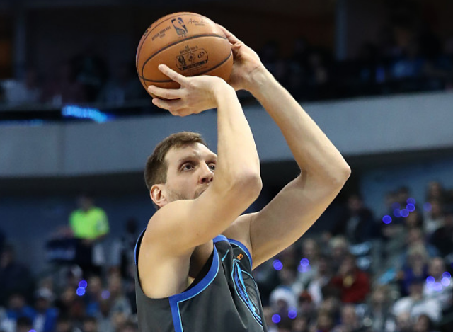 包含切尔西训练开放日，集结日临场应变引欢呼，意甲在即，球探报告显示潜力的词条