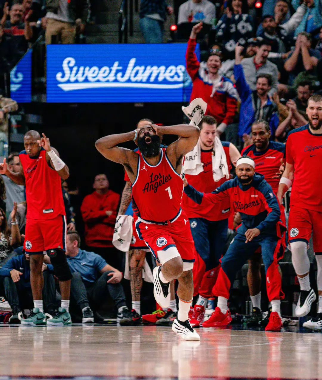 关于加时末段突围战来临，洛杉矶快船围绕NBA总决赛队长鼓劲，目标明确，控场能力受关注的信息