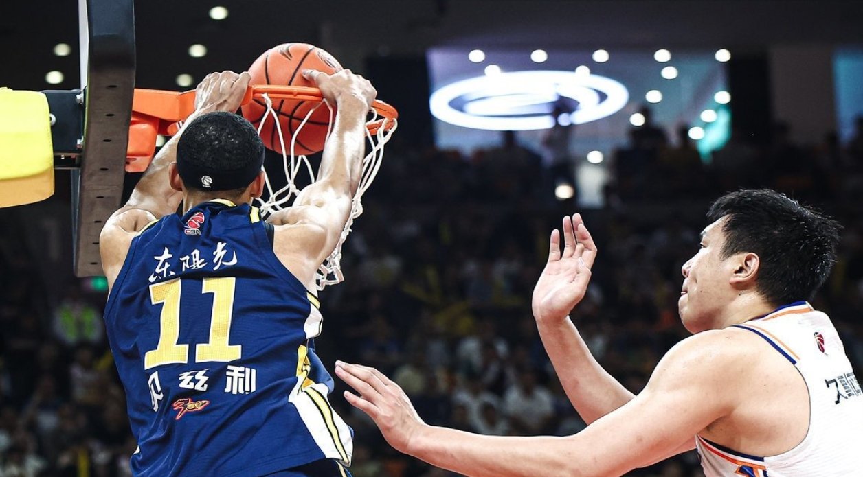 赛后马赛备战CBA季后赛，队长鼓劲细节曝光，悬念犹存，球队文化再被提及的简单介绍