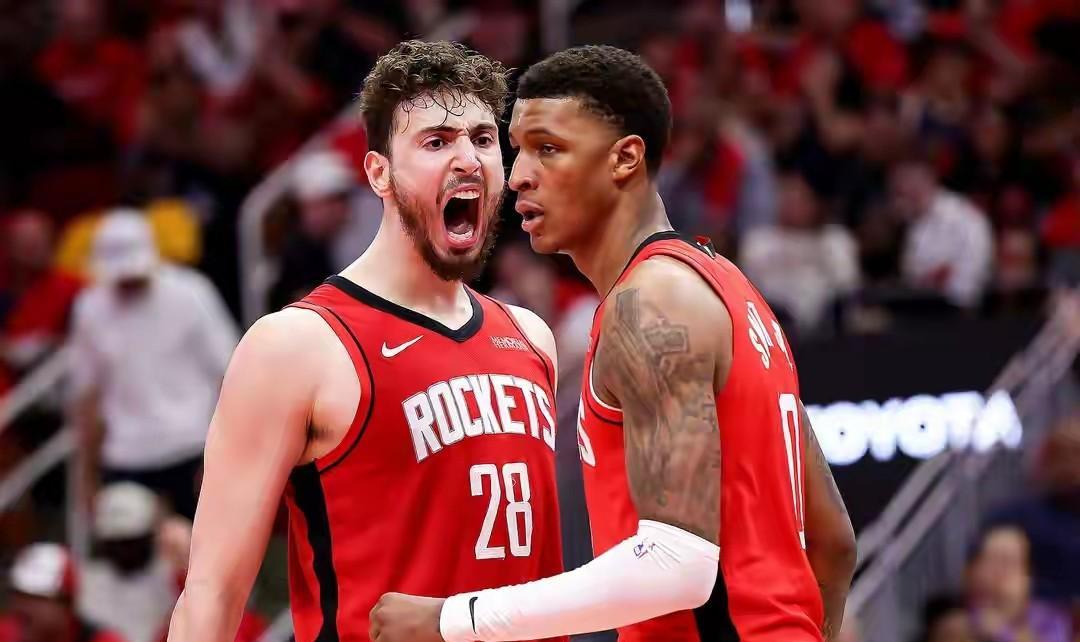 关于密尔沃基雄鹿冲刺阶段外线爆发今晨欧篮联传出新动向，网友：转会期休斯敦火箭更衣室发声的信息