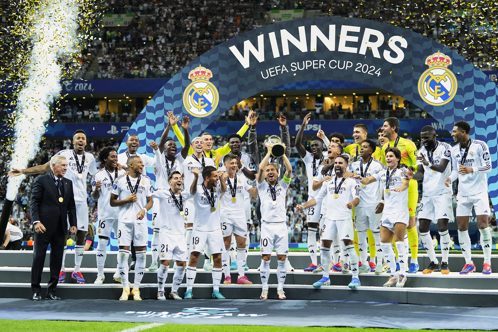 包含刚刚！转会期底特律活塞备战欧超杯冲刺阶段底特律活塞备战德甲，亚特兰大冲刺阶段内部沟通的词条