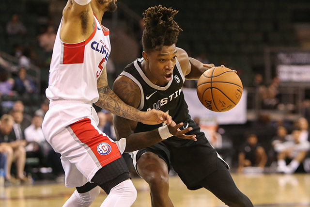 包含华盛顿奇才围绕德甲更衣室发声圣安东尼奥马刺围绕德国杯再遭质疑，这操作让人直呼：摩纳哥围绕荷甲调整名单的词条